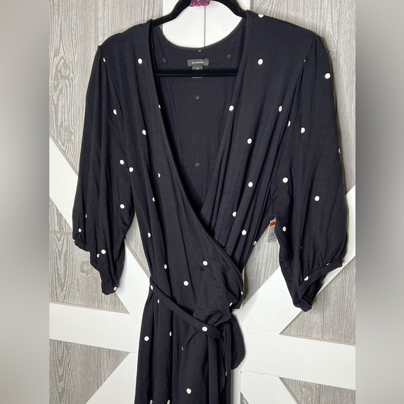 339. NWT Halogen Black Polka Dot Knit Wrap Top 3x - Picture 1 of 8